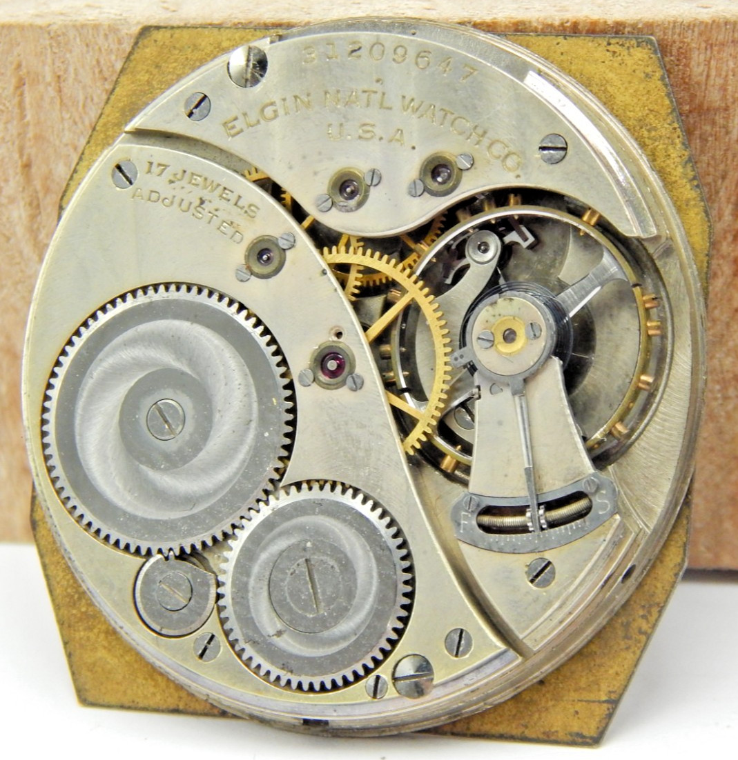 Vintage 1928 Elgin 479 12 size 17 jewel adjusted pocket watch movement with dial