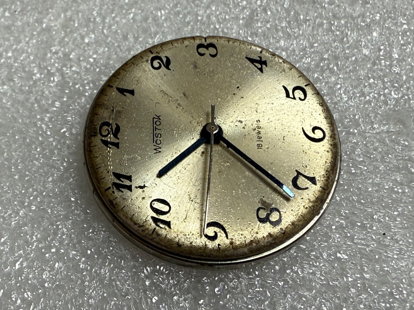 VINTAGE Vostok Wostok Cal. 2209 USSR SOVIET watch Movement. FOR PARTS