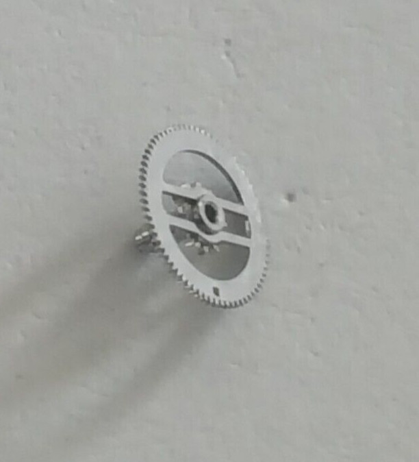 Baume & Mercier Caliber 5057 Part Number 242 (Canon Pinion With Driver)
