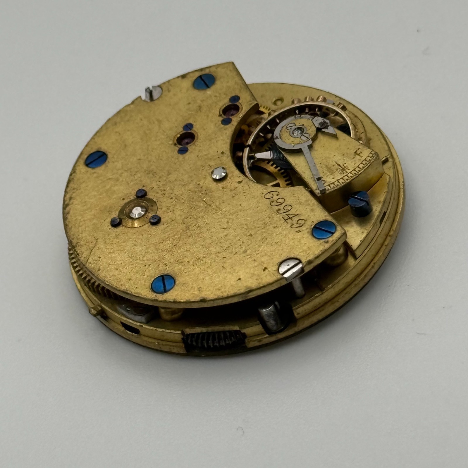English Lever Pocket Watch Movement – Unidentified – Parts / Repair 35.7mm