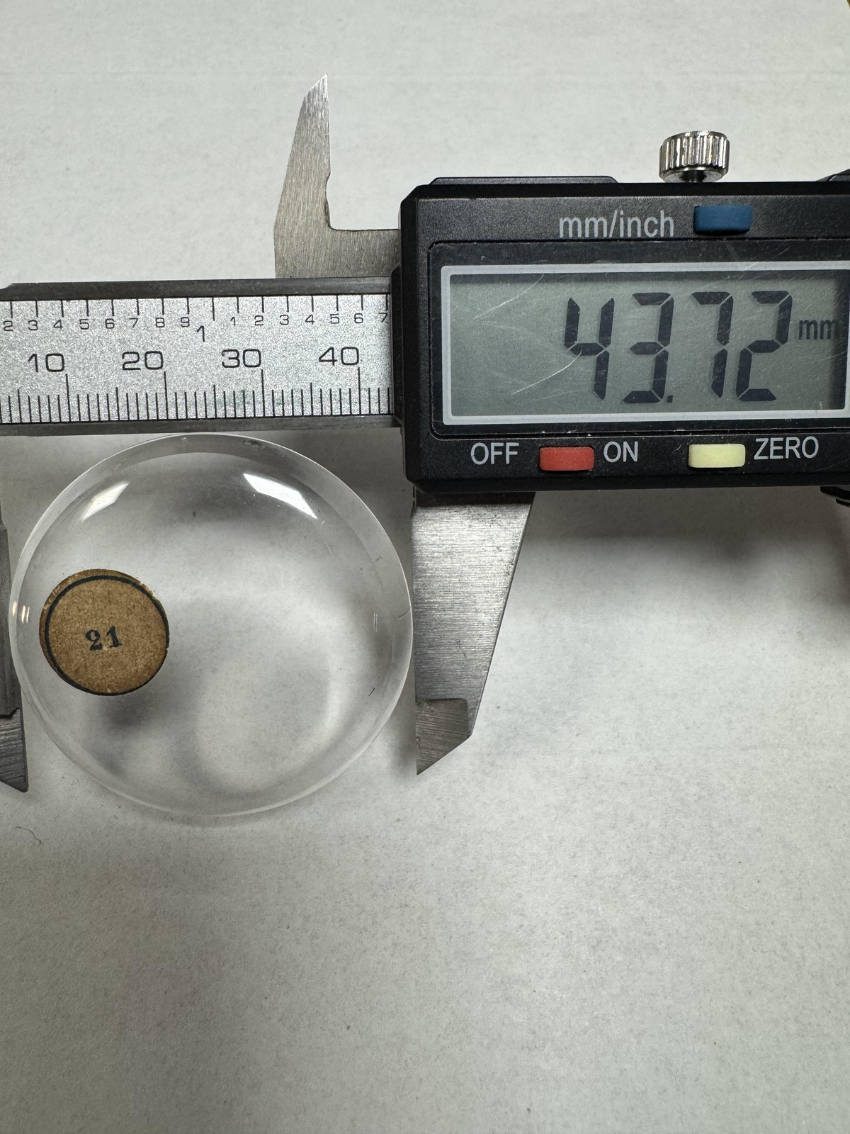 Vintage Unmarked Pocket Watch Round Acrylic Crystal Domed 43.72mm 21 Clear Lens