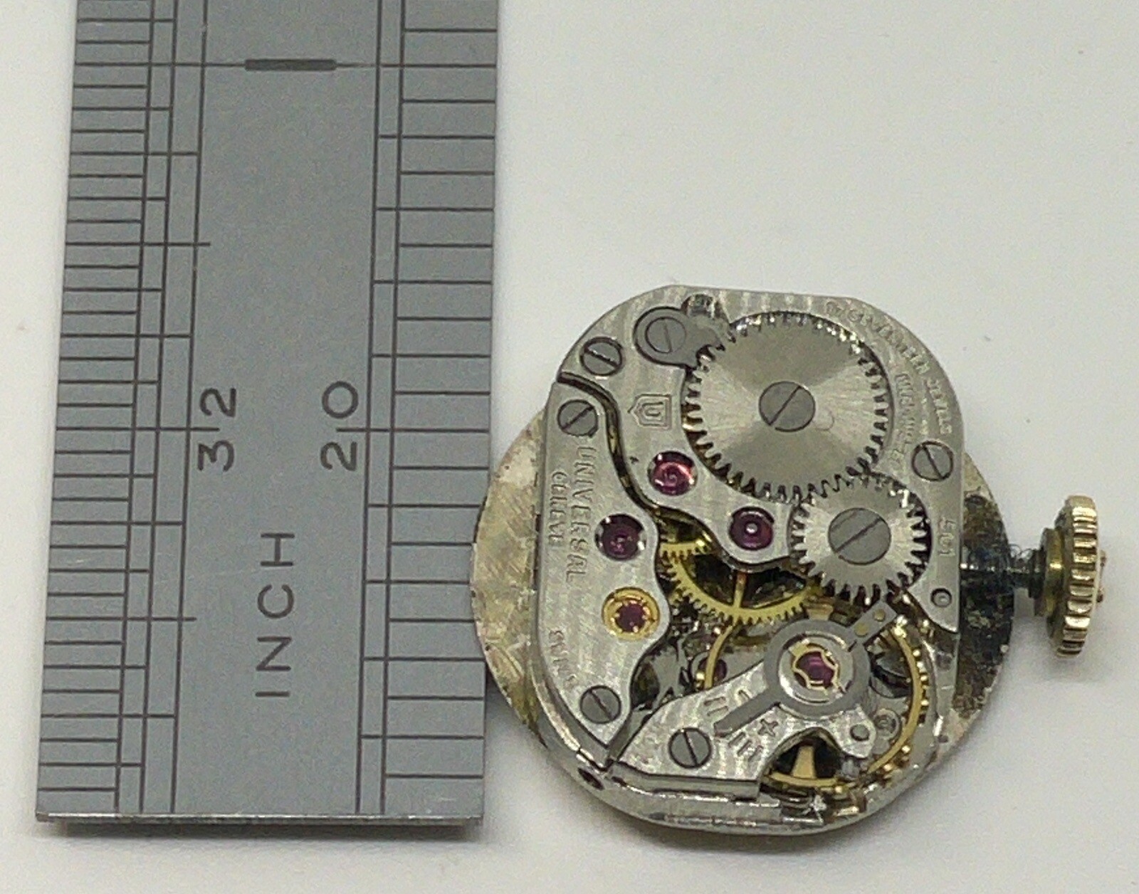 UNIVERSAL GENEVE MOVEMENT Swiss 17 Jewels Runs