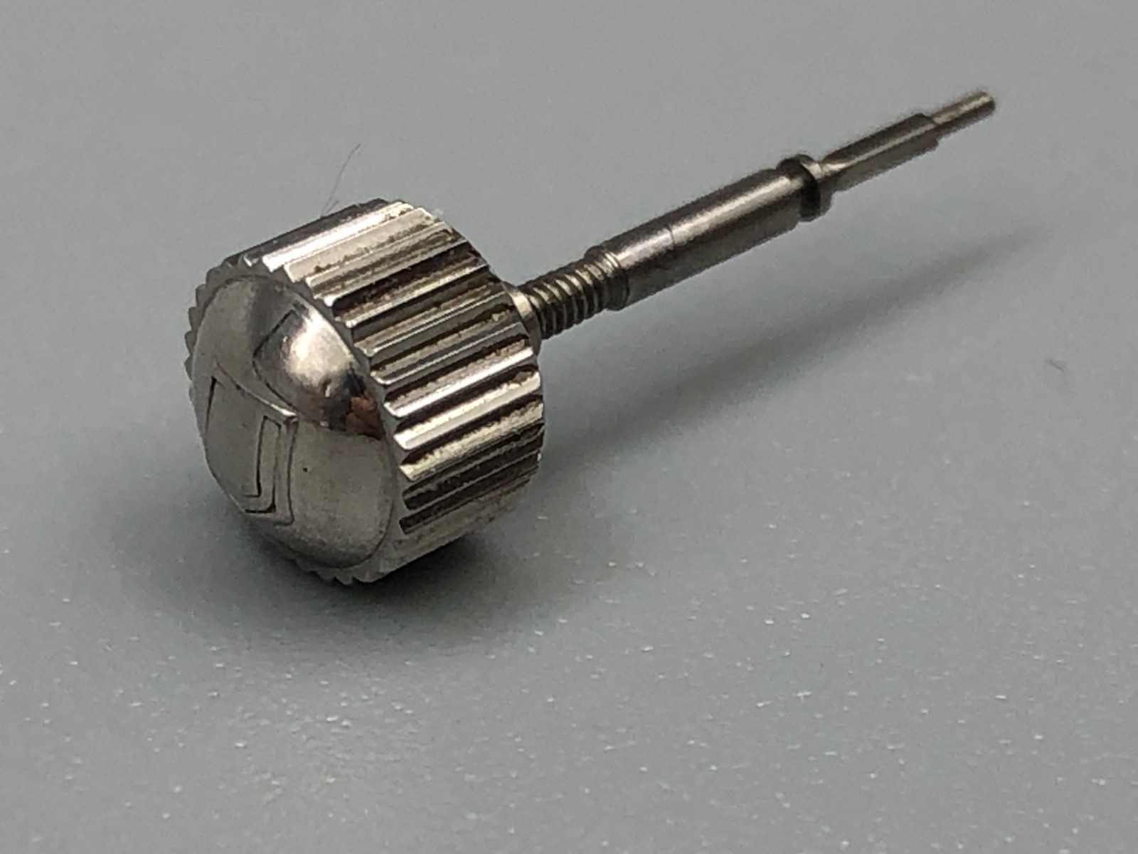VINTAGE NOS UNIVERSAL GENEVE WATCH SCREW CROWN UNISONIC UNISONIC SUB 5,9mm