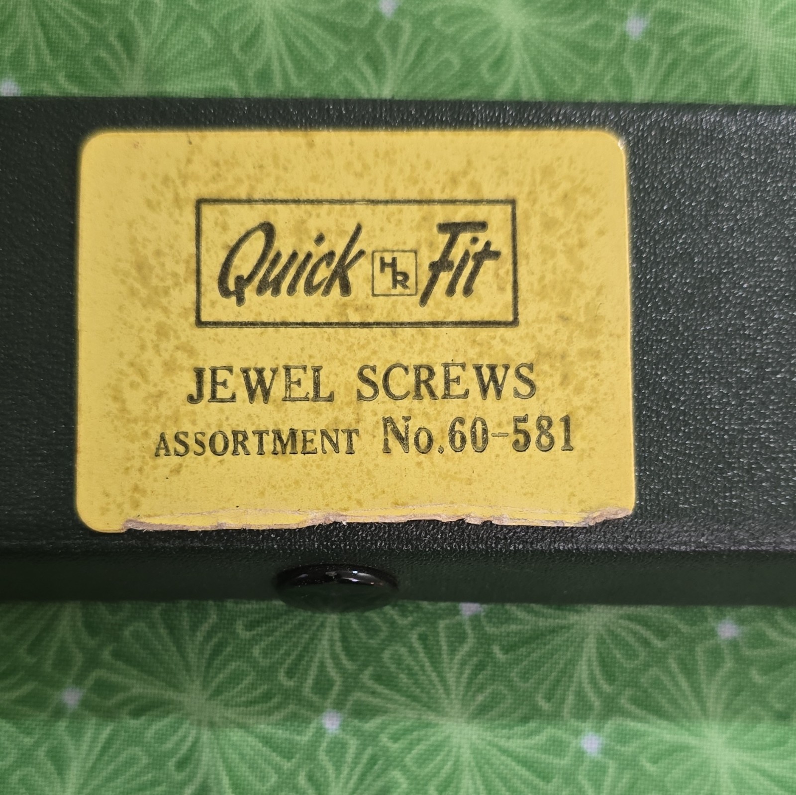 Quick Fit Jewel Screw Assortment Swiss Bracelet Balance Screws No. 60-581/581