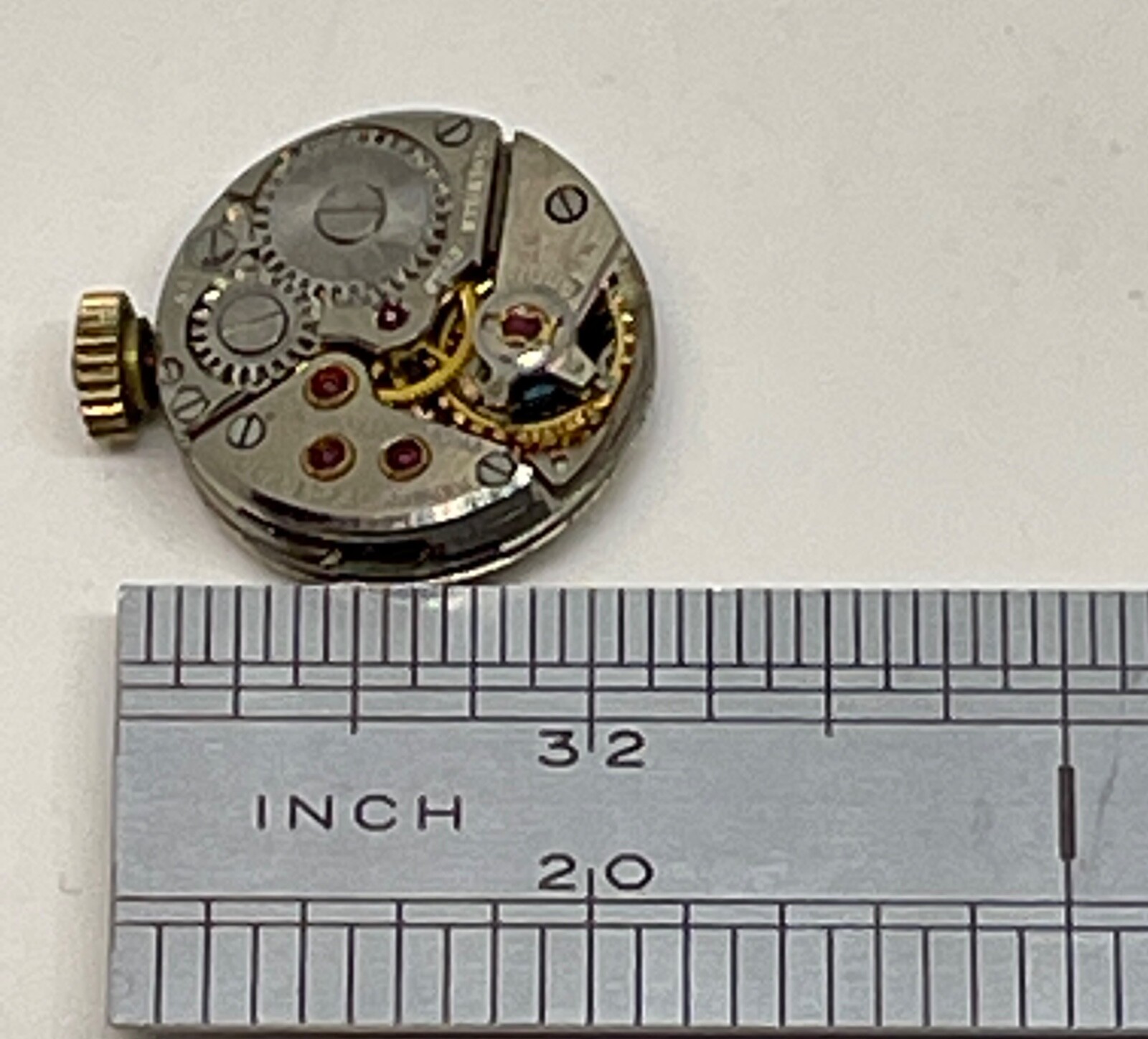 UNIVERSAL GENEVE MOVEMENT Swiss 17 Jewels Runs