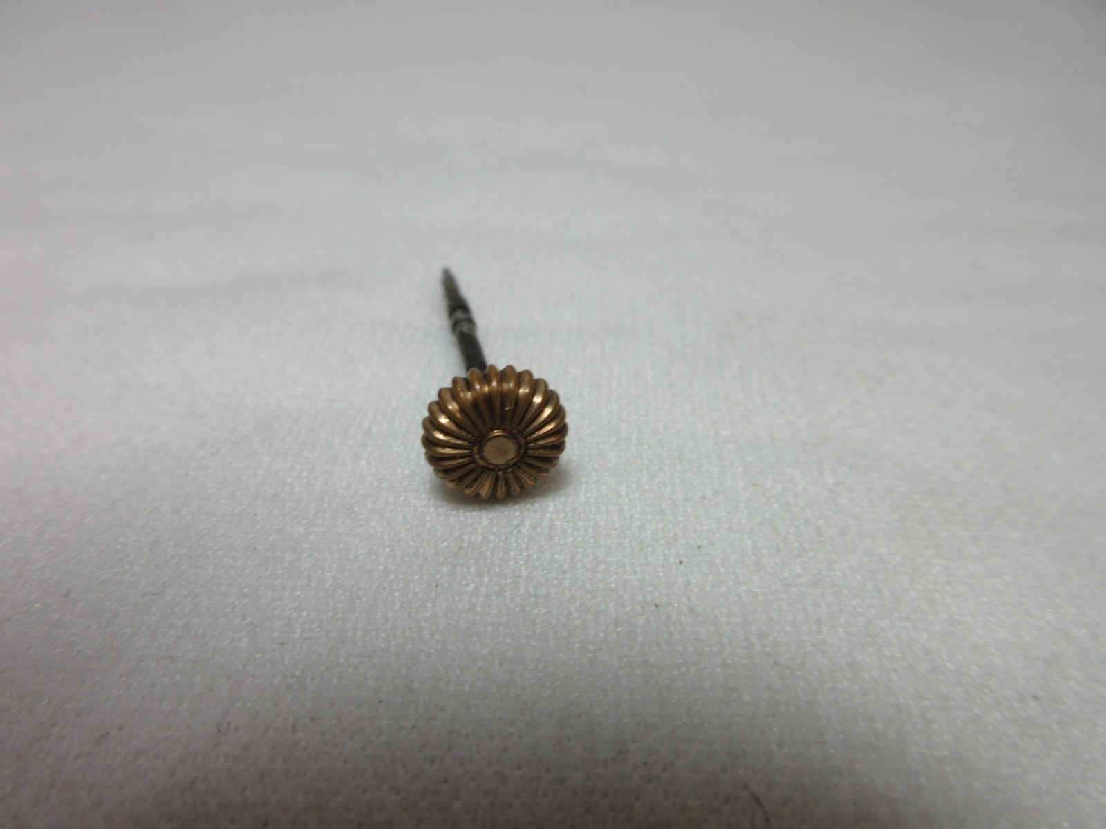 VTGE GOLD FILLED 8.15 MM POCKET WATCH CROWN WATCHMAKERS REPLACEMENT PART #7