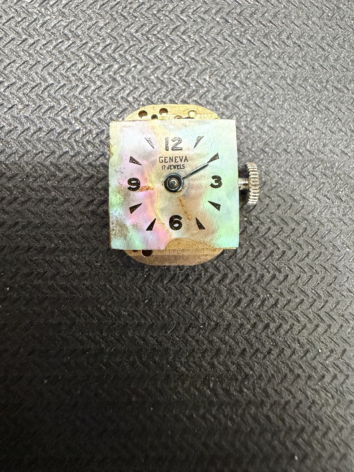 Vintage Geneva 17 Jewels Ladies Watch Movement With Mother of Pearl Dial