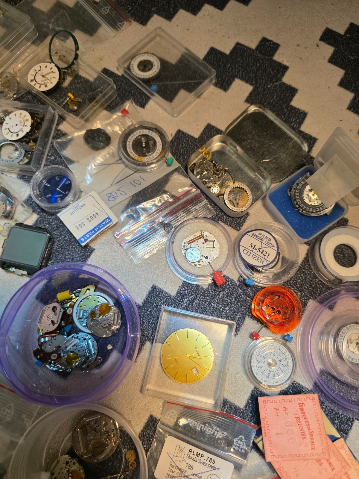 New and used Japanes watches movments and parts
