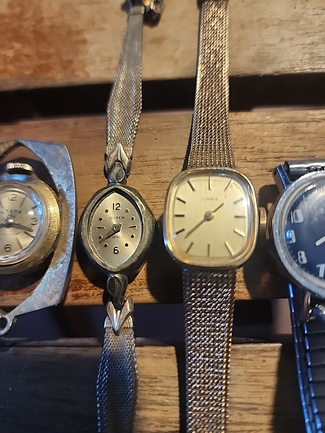 Vintage Wind Up Watches For Parts.