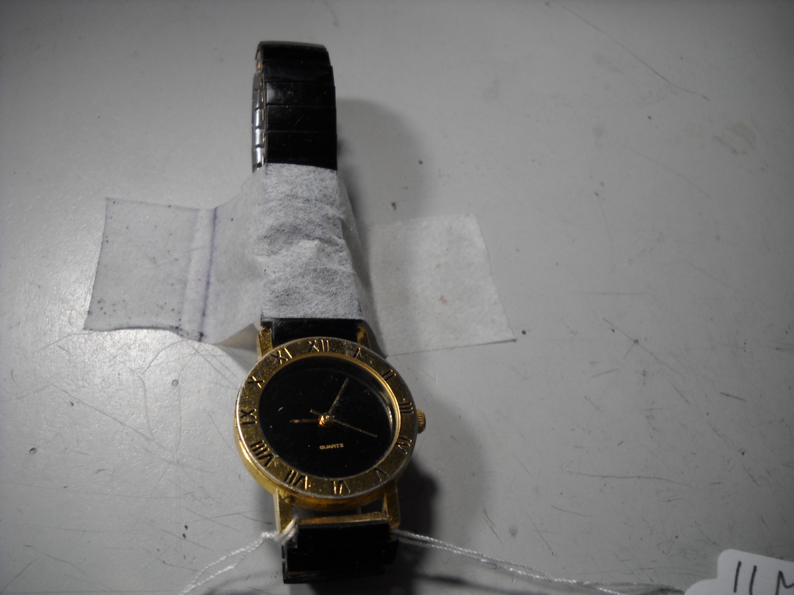 851L Vintage women Japan wristwatch black dial & 11mm black onyx statch band