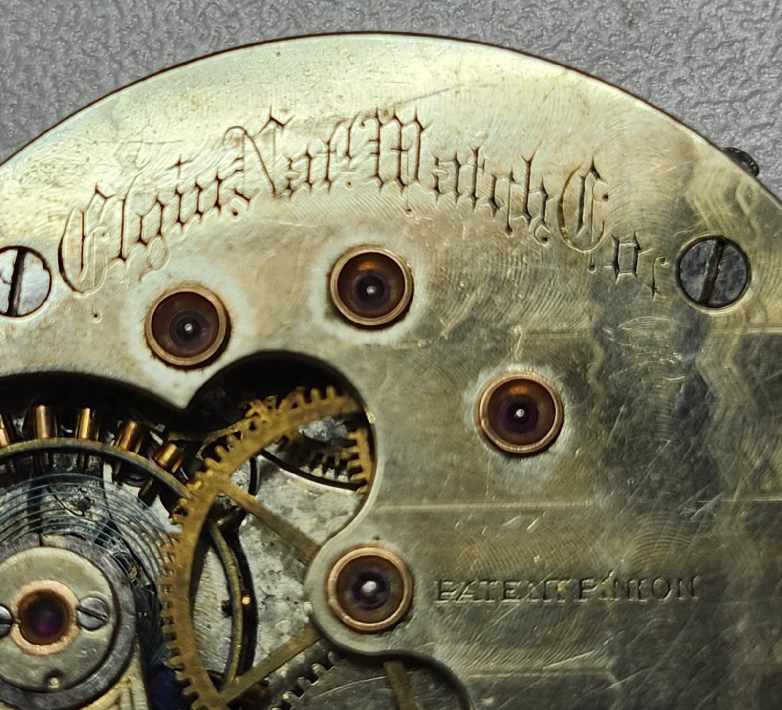 Elgin 12s Pocket Watch Movement – 15J Adjusted – Gilt Finish -for PARTS OR REPAI