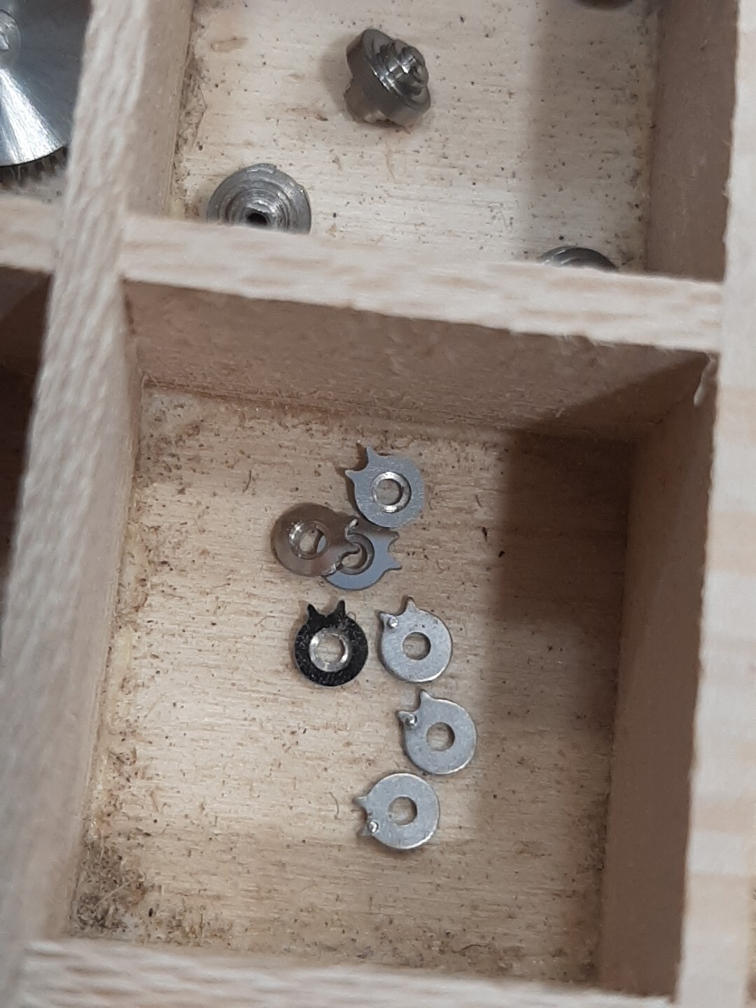 AR-Enicar 1292 Movement Part (1PCS) VINTAGE NOS
