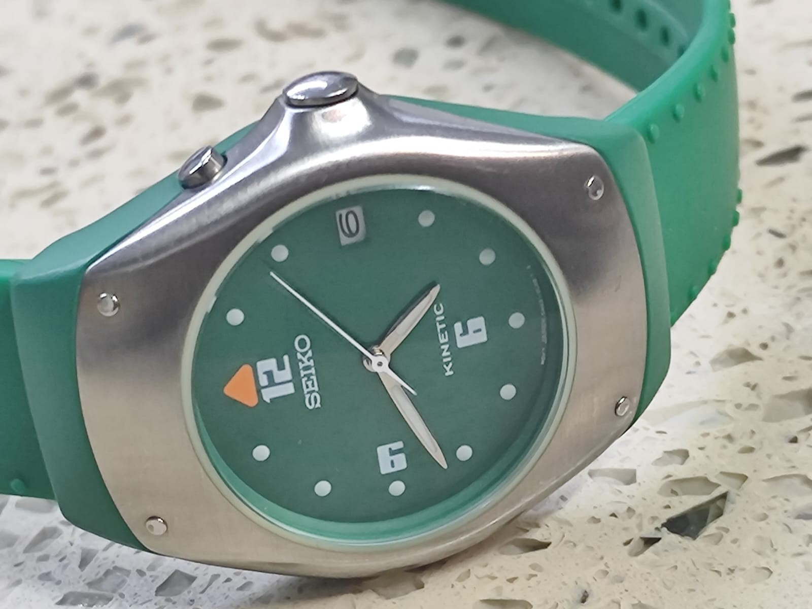 1995 Vintage Seiko Kinetic Blue Watch 5M42-0H09 Green Work need Battery USED