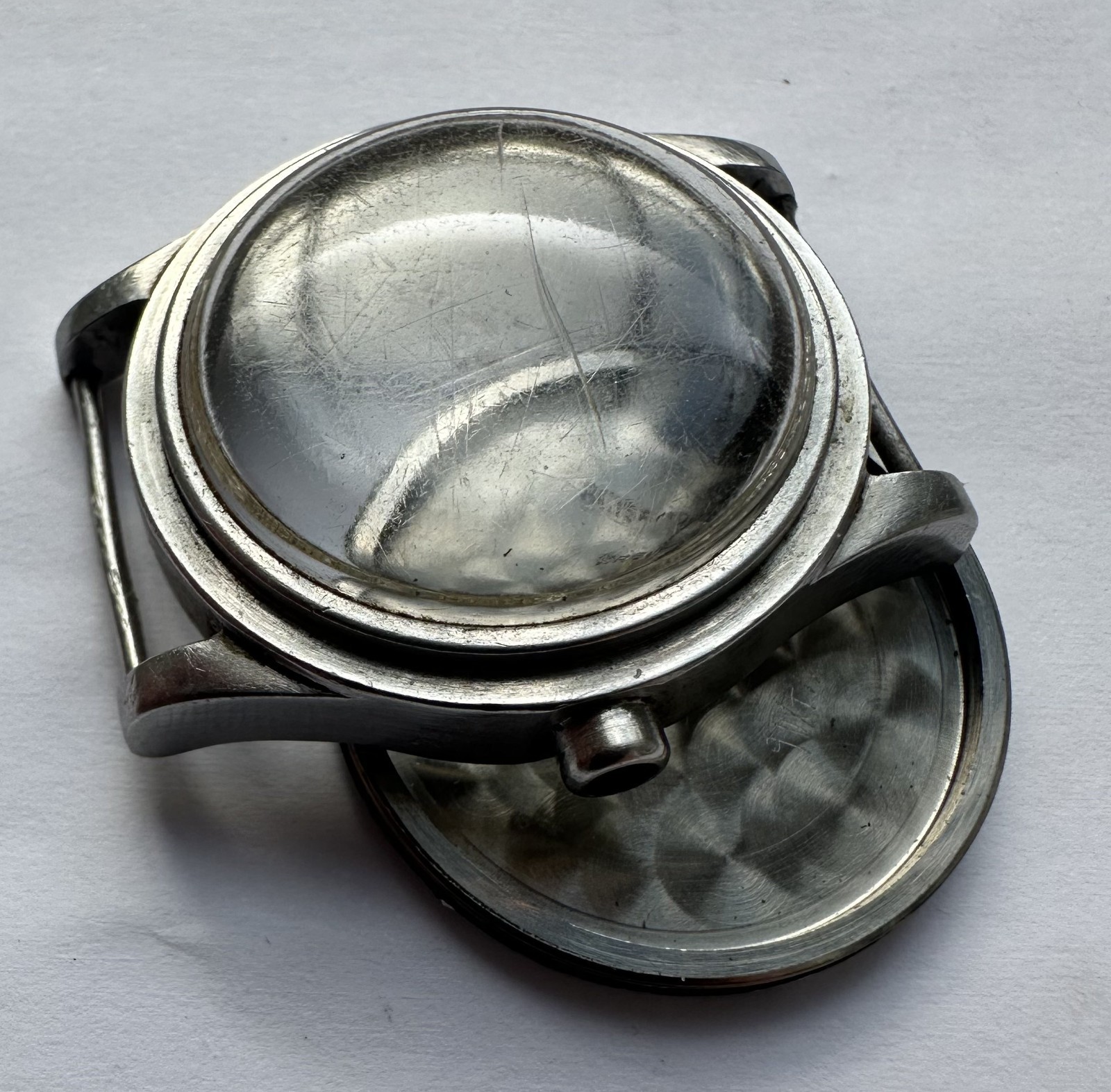 Swiss Brevet watch case and back, outer diameter 28.5 mm, inner diameter 23.5 mm