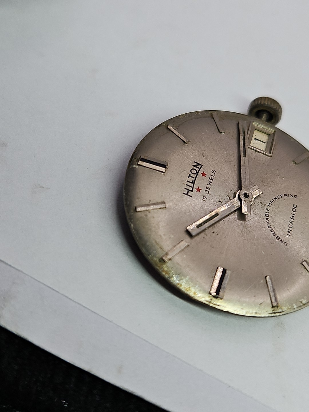 Hilton 17J Watch Movement For Repair Ticks (L3)