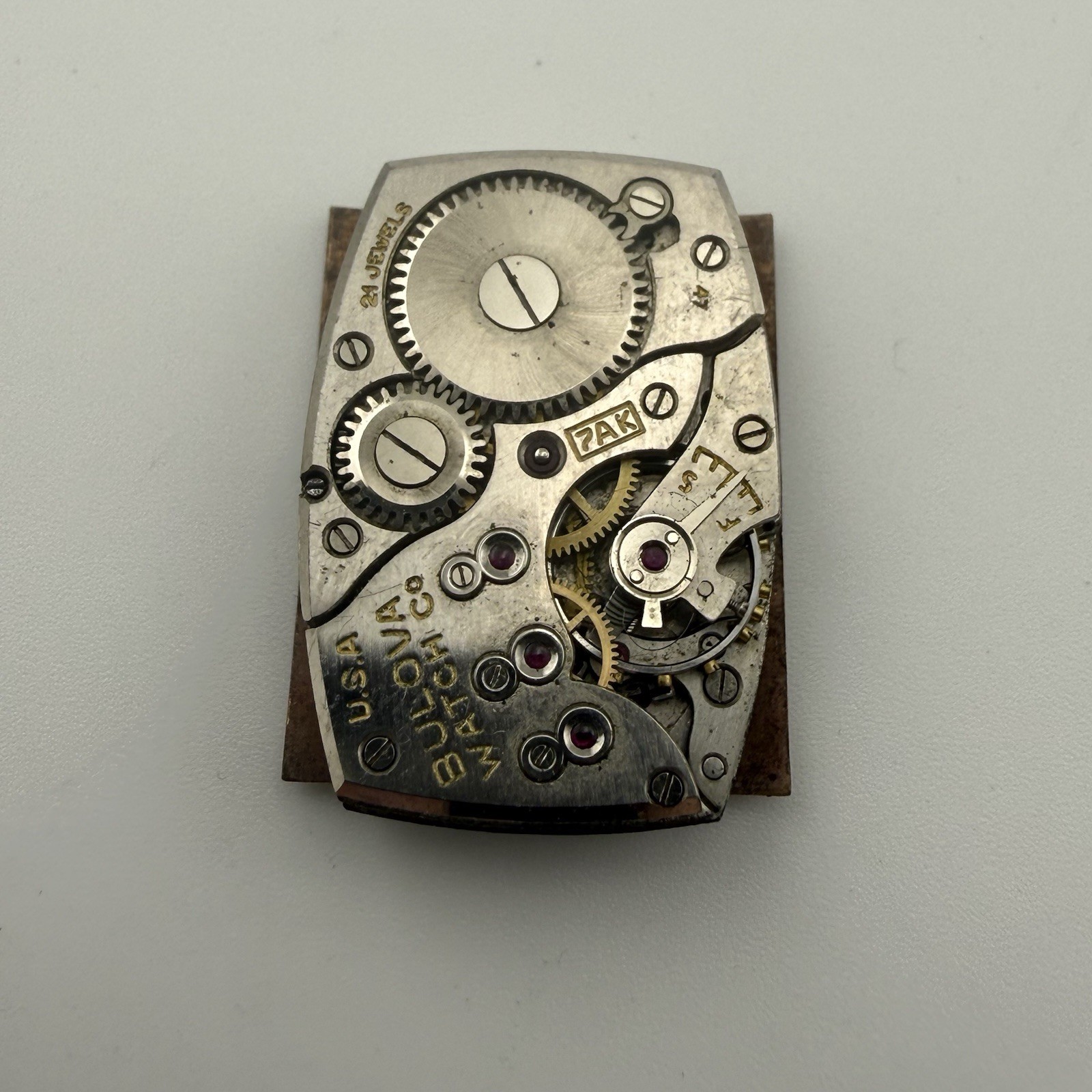 BULOVA 7AK 21J USA VINTAGE WATCH MOVEMENT – GOOD BALANCE – AS IS