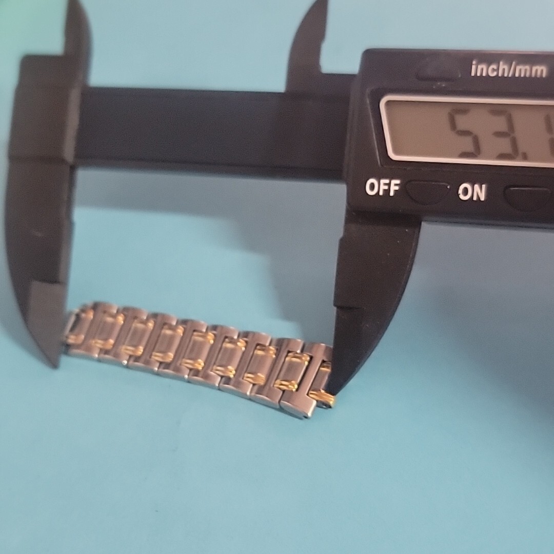 Partial Band Links For Gucci 9000L Two Tone This is 1 Piece Can’t Be Separated.