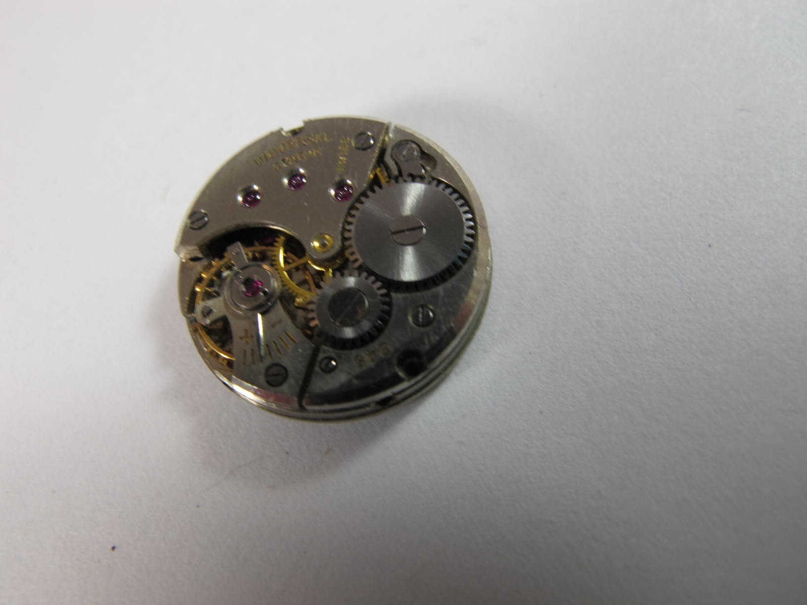 UNIVERSAL GENEVE CALIBER 245 WATCH MOVEMENT