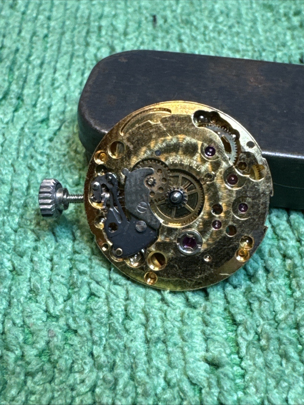 Untested Mathew-Tissot 17J 201 Movement Running Gold Tone For Parts Or Repair