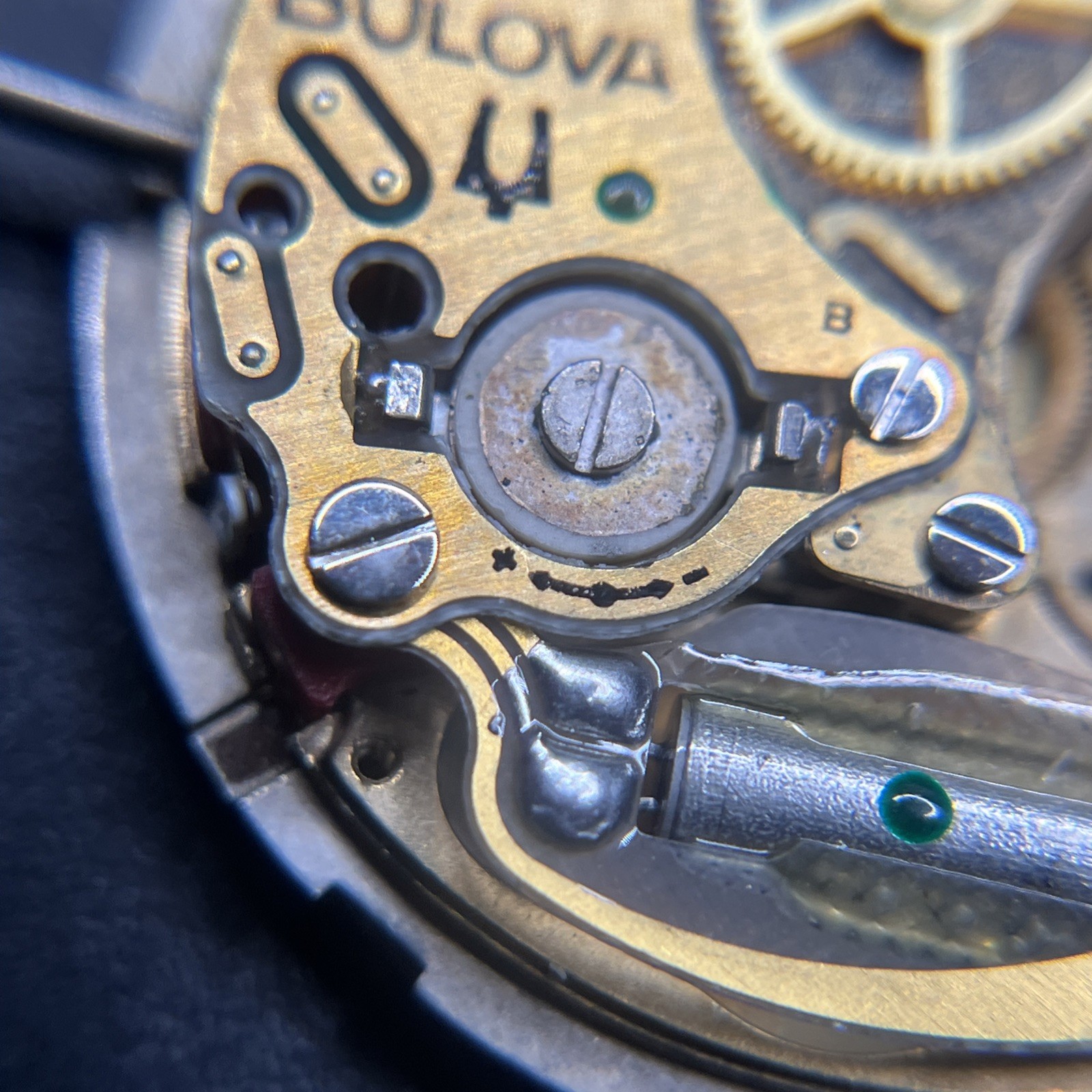 Bulova Accutron Quartz Cal. 2421.11 Movement (015)