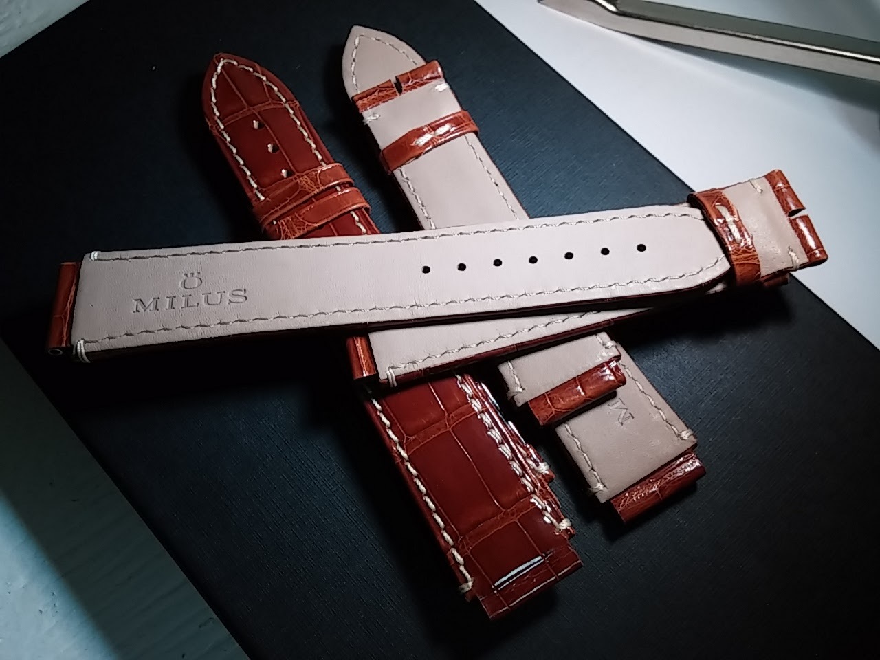 Genuine Milus 18/20mm, SHINY BROWN, white stitch, no buckle, genuine leather