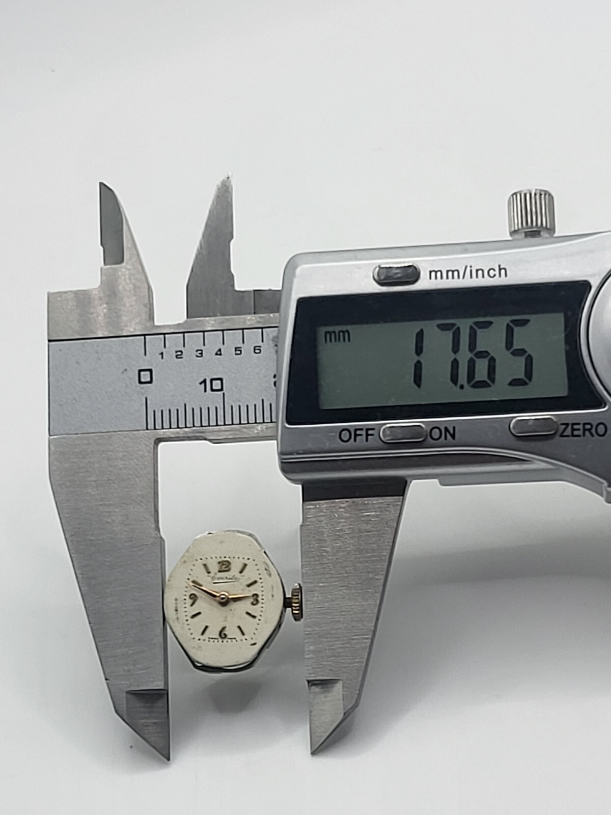 Everite FHF 60 Cal 955 Manual Wind Watch Movement 15 Jewels Swiss 17.7mm