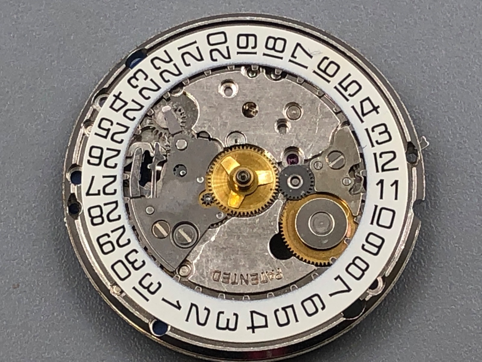 VINTAGE 70s CLEAN ESA ETA CAL. 954.111 SWISS QUARTZ WATCH MOVEMENT RUNING AS IS