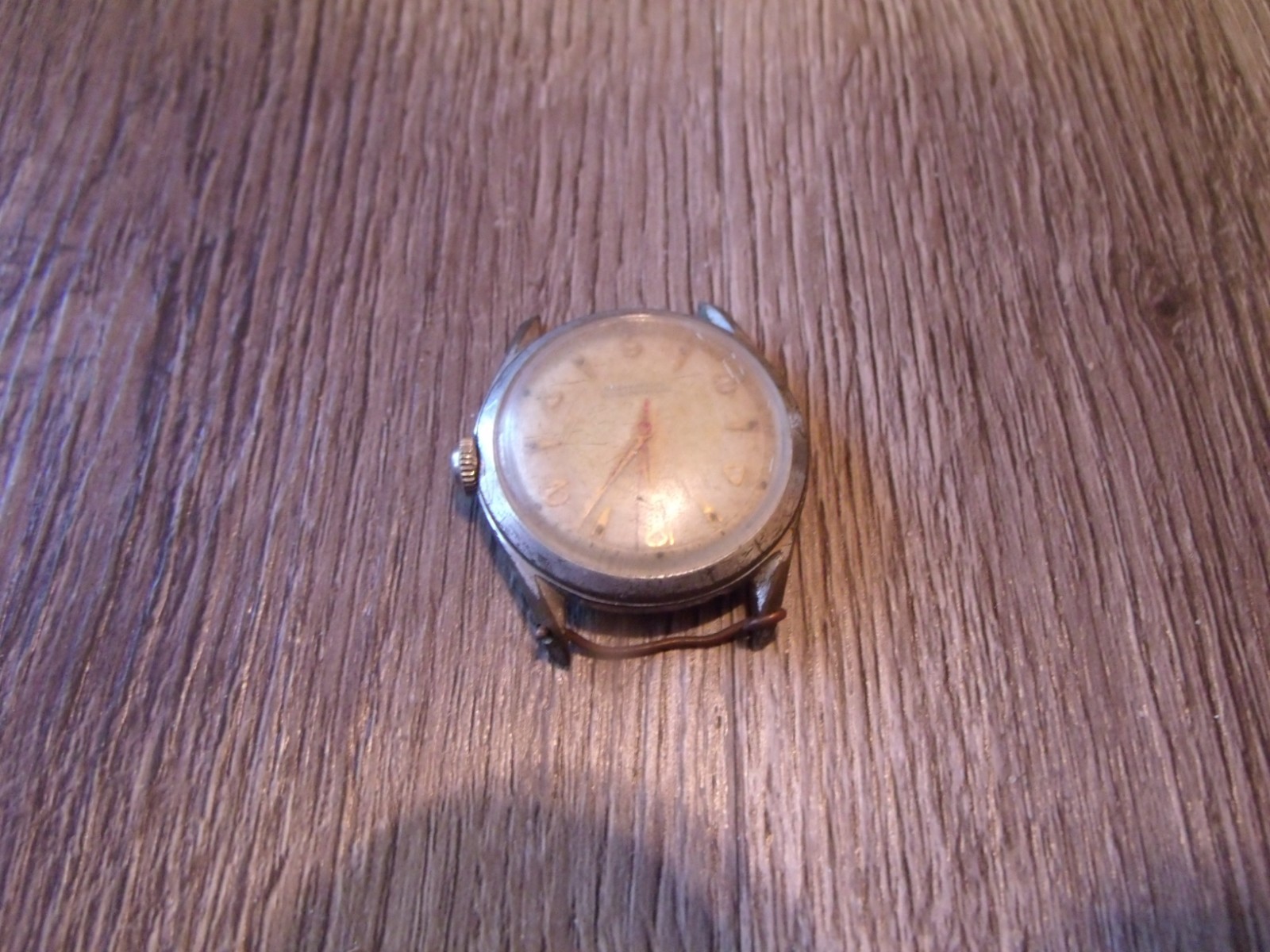 COLLECTIBLE LOUIS 17 JEWELS MEN’S WRISTWATCH FOR PARTS OR REPAIR