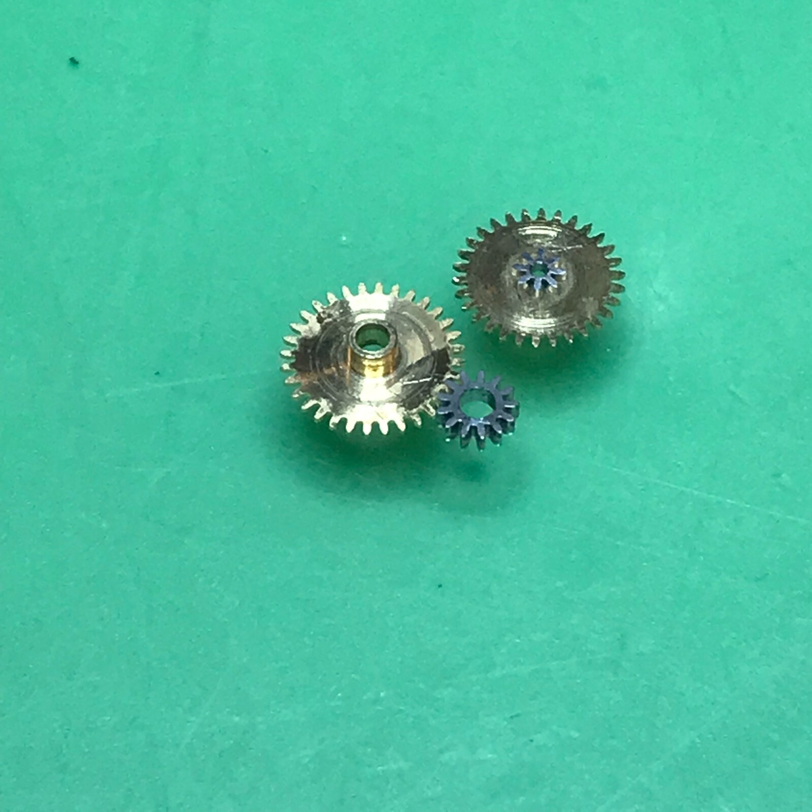 Enicar AR 410-412 Hour Minute Intermediate Wheels Original Watch Parts T585