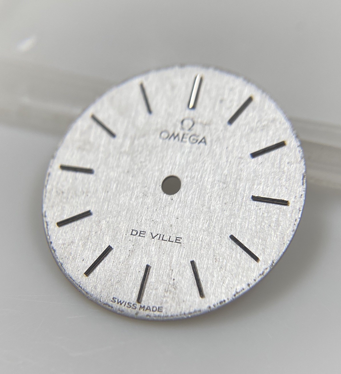 Original Vintage Omega De Ville Caliber 625 Silver Linen 20.5mm Dial