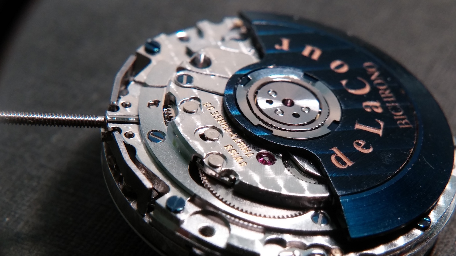 ETA 2094 Chronograph automatic calendar movement, deLaCour 33 Jewels