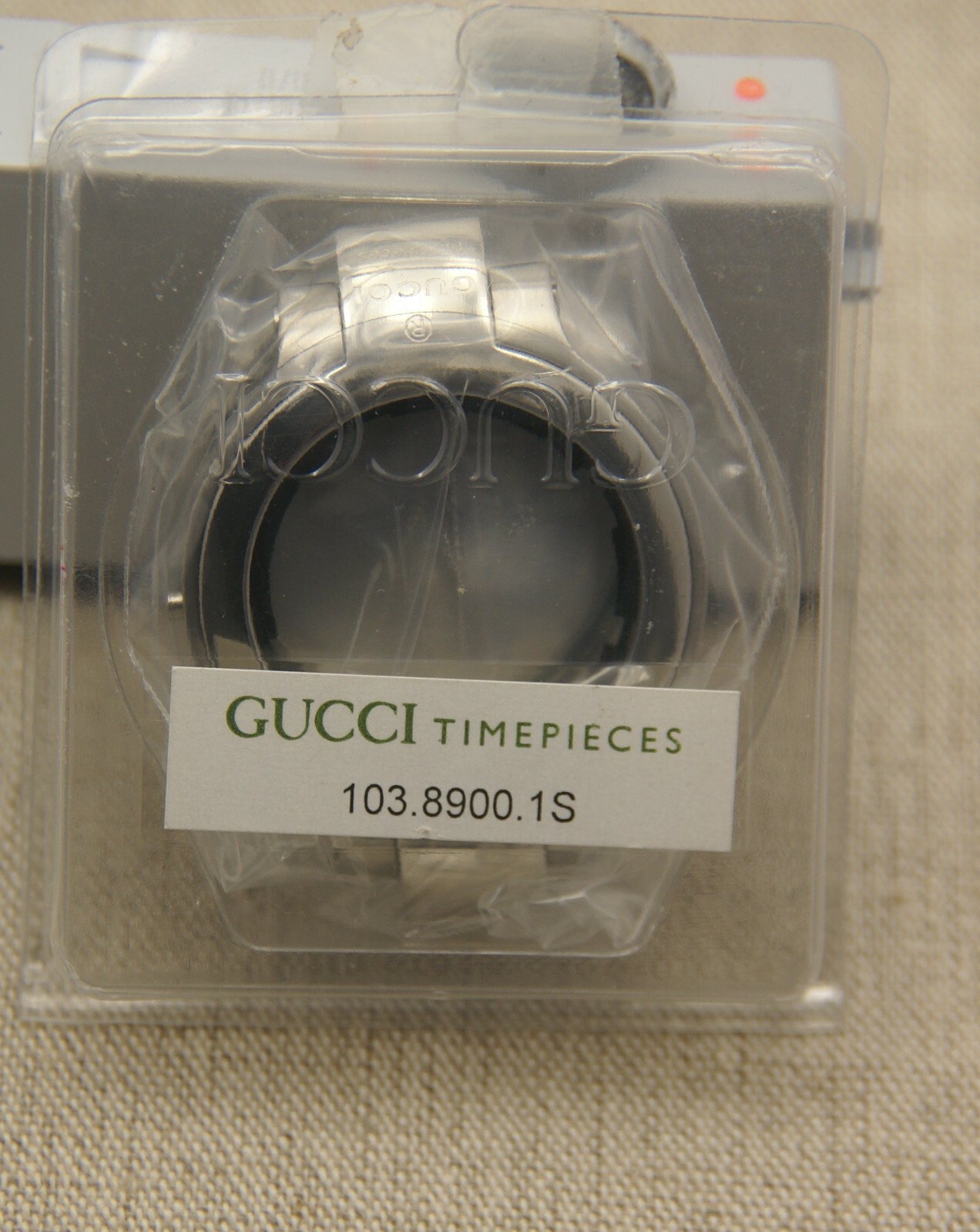 New Gucci 8900 M Silver Tone Refurbish Kit – Bezel, Case Back and Complete Set