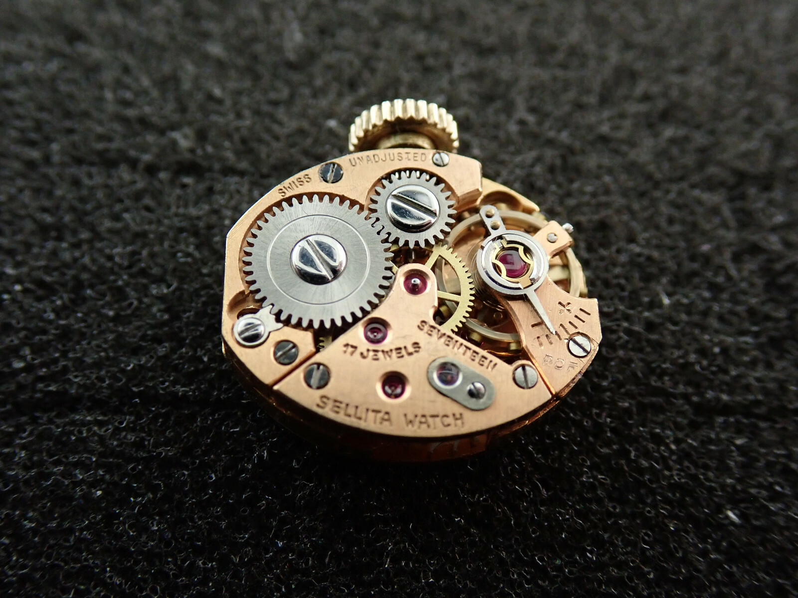 VINTAGE LADIES 15.4MM DAUPHIN SELLITA SWISS WRIST WATCH MOVEMENT – RUNNING