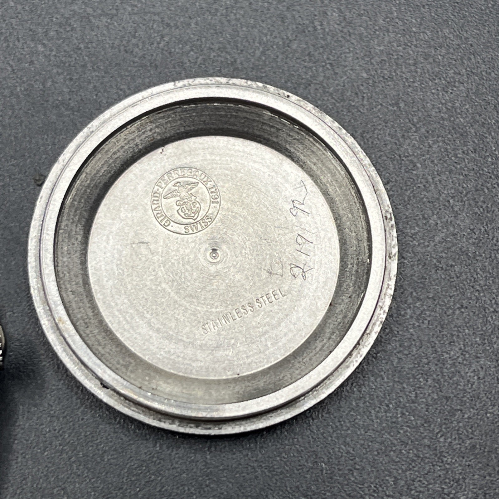 Girard Perregaux Gyromatic 9393HA Case (015)