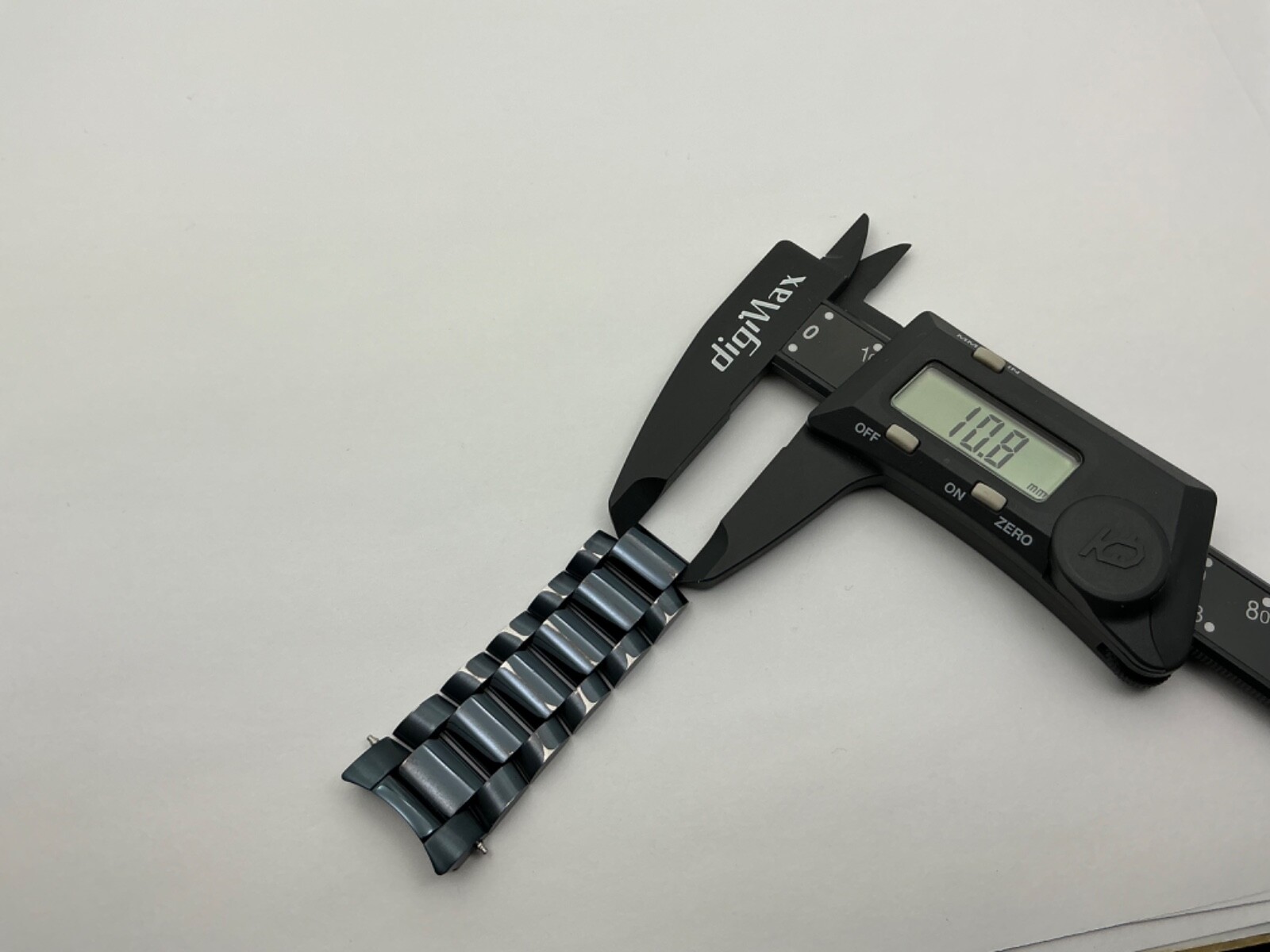 Movado 800 Series 14.1.36.1390 S/S 14 1 36 1390 Partial Band NON REMOVABLE LINKS