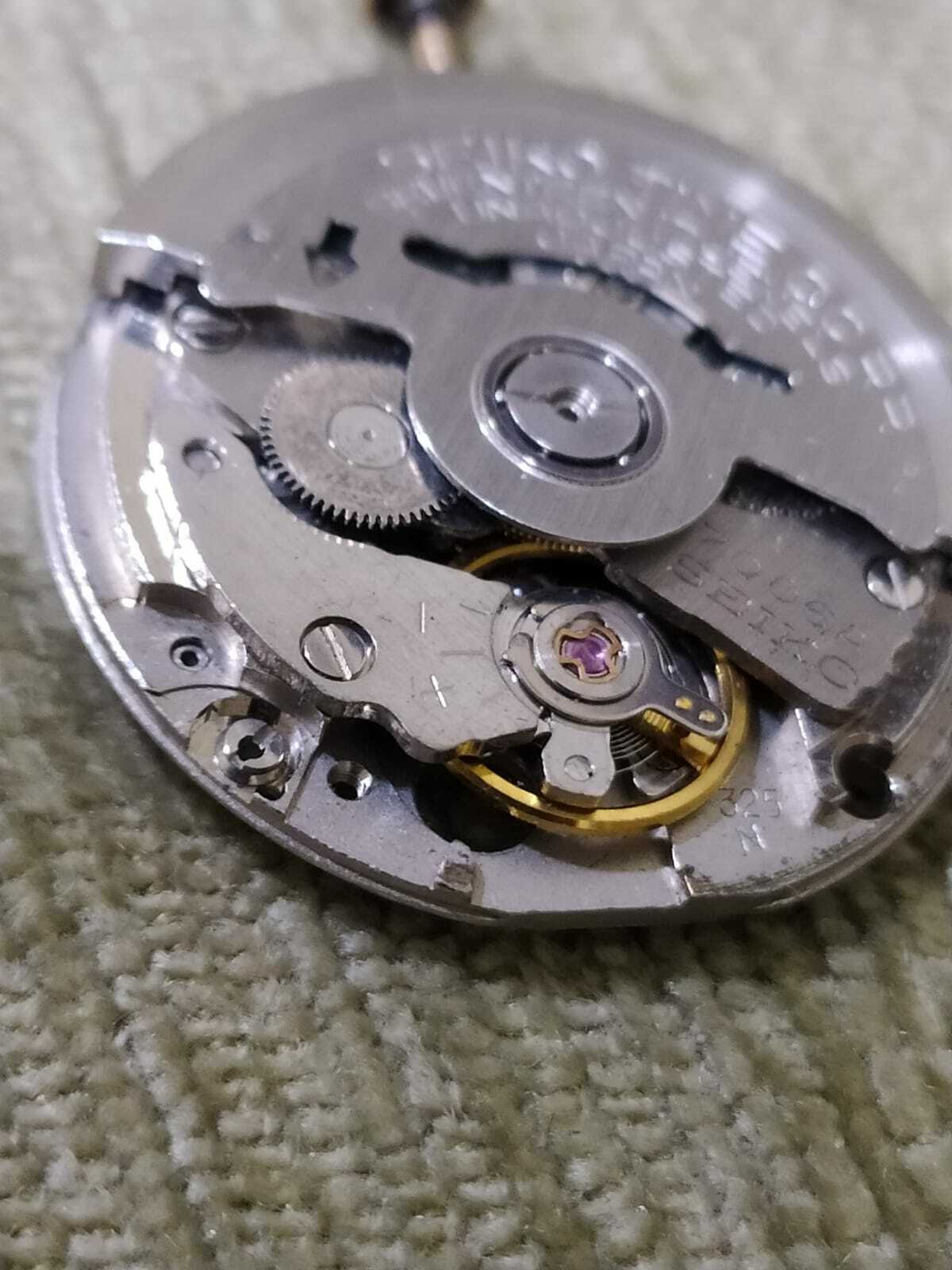 SEIKO 7006A INCOMPLETE MOVEMENT FOR PARTS GOOD BALANCE USED