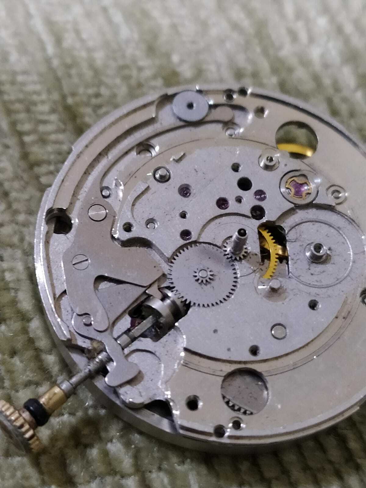 SEIKO 7006A INCOMPLETE MOVEMENT FOR PARTS GOOD BALANCE USED
