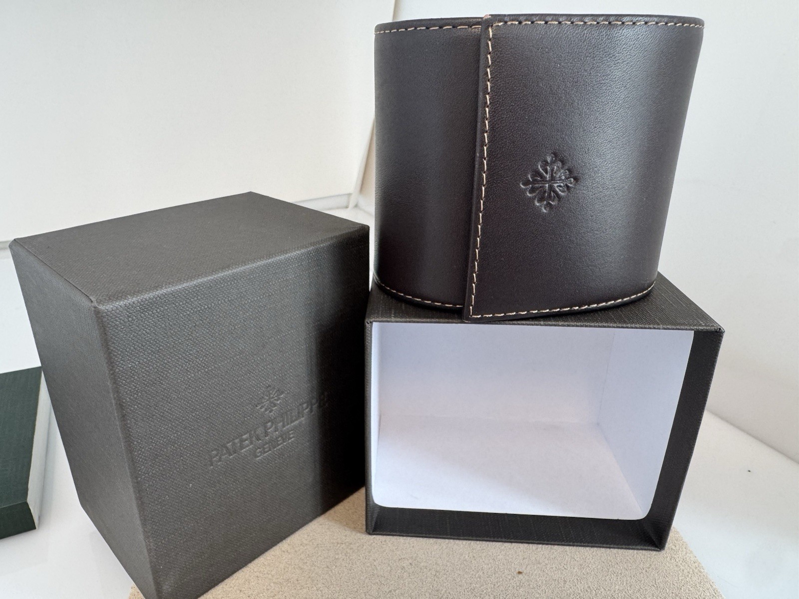 Patek Philippe GENEVE TRAVEL WATCH CASE AUTHENTIC BRAND NEW 100% SWISS MADE