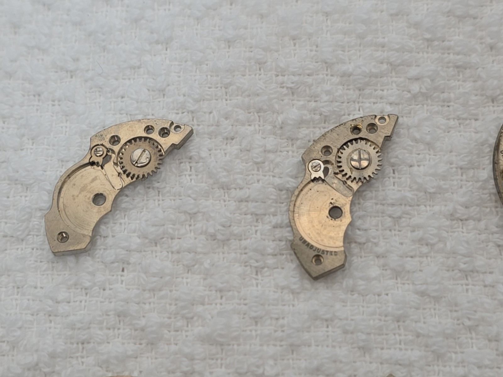 Lot of Pocket Watch Movements 17 Jewel 7 Jewel Benrus Gotham Waltham For Parts