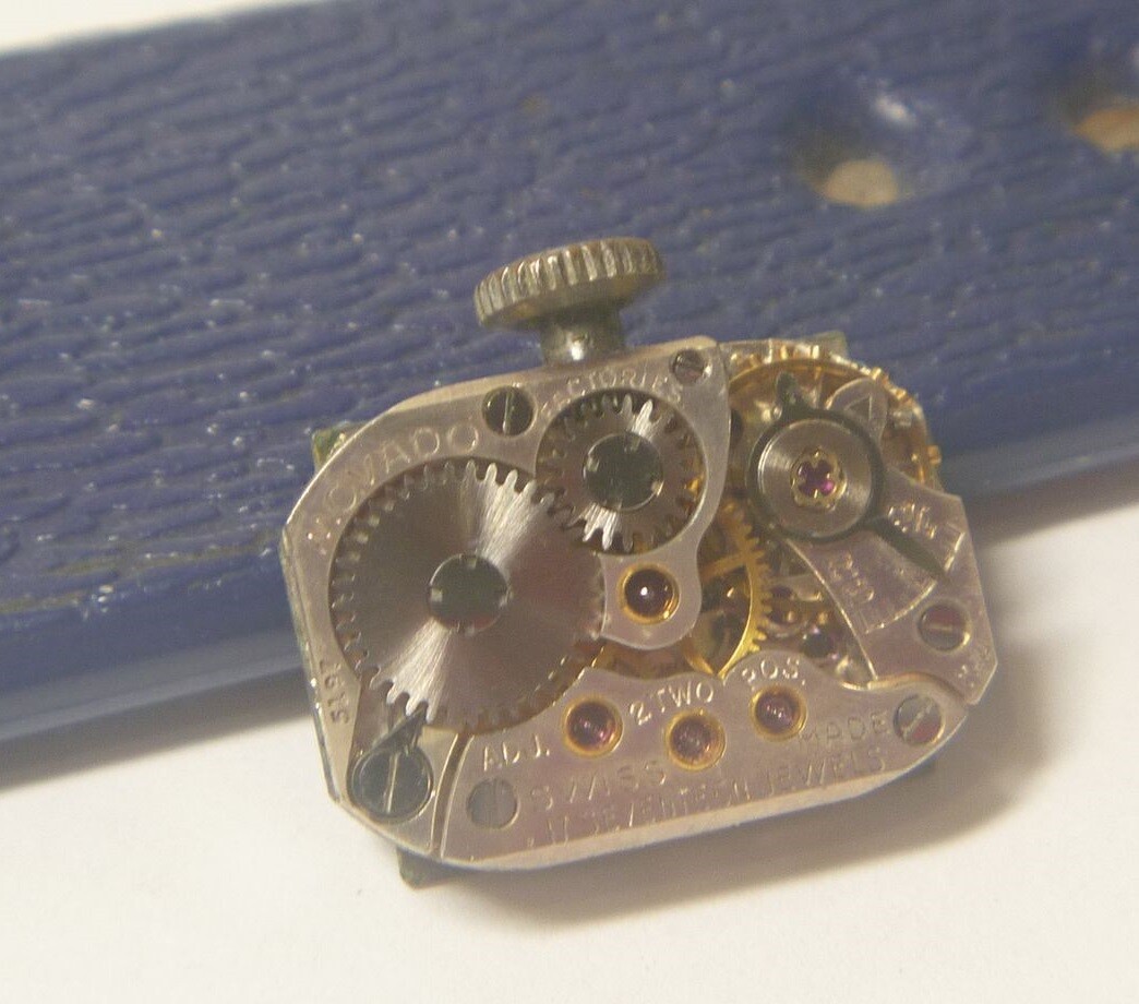 1940s Movado Factories Ladies 17 Jewels 5 x 7 Ligne Size Mov’t Dial Hands !!