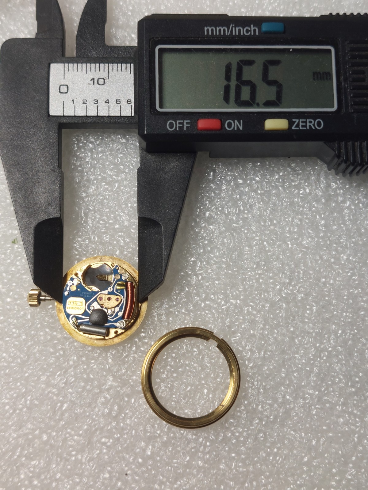 longines movement L 111.2 ETA 956.112