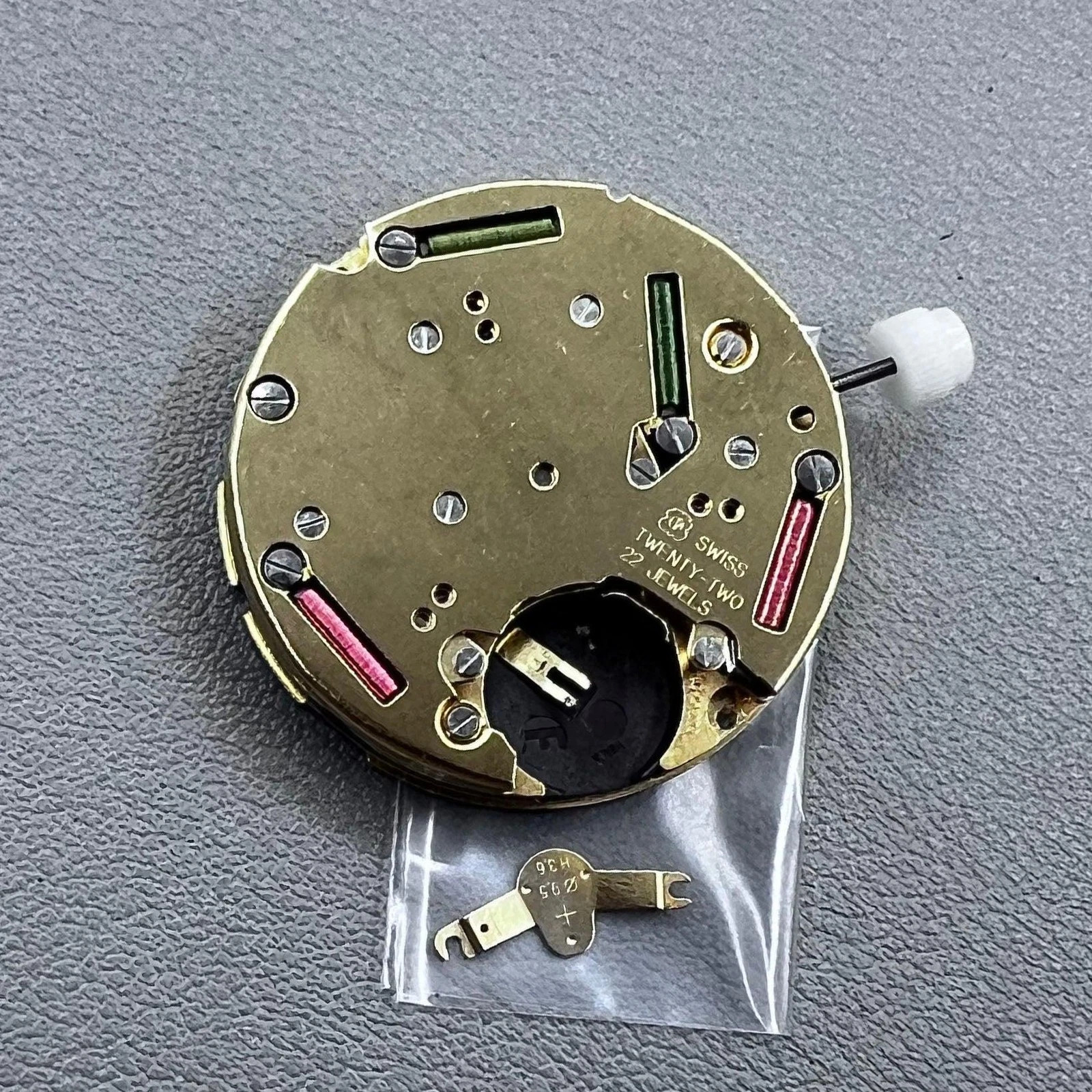 ETA 251.272 Watch Quartz Movement Swiss Made 3 Hands Date@4 Golden Movement