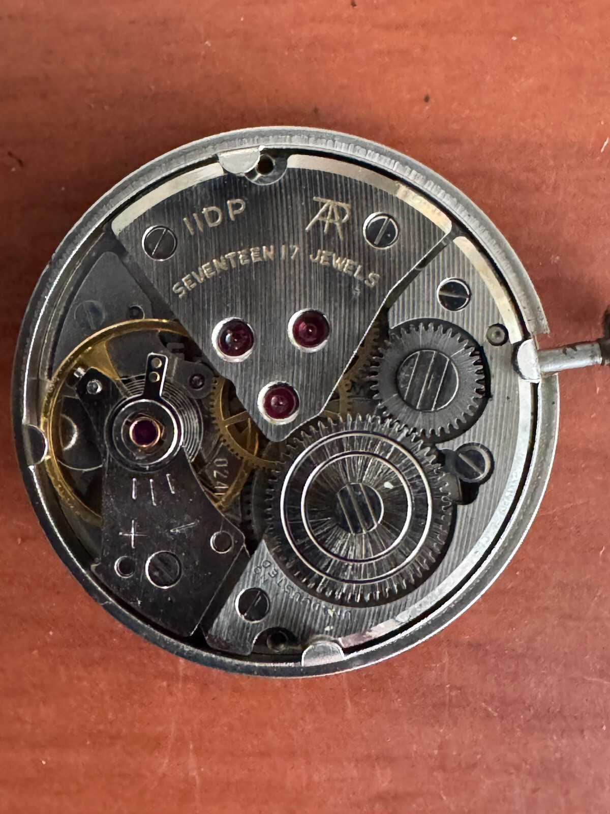 VINTAGE MEN’S BULOVA CARAVELLE WRIST WATCH MOVEMENT CAL. 11DP KEEPING TIME