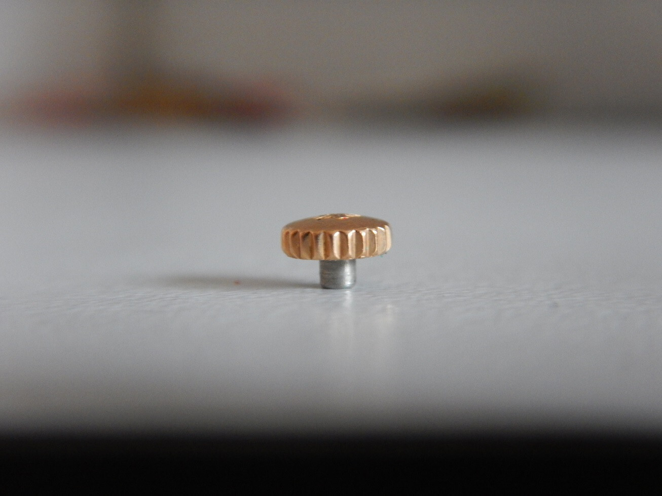 LONGINES GOLD PINK GOLD CROWN WINDING CROWN DIAMETER 3.8mm Ep 1.4mm