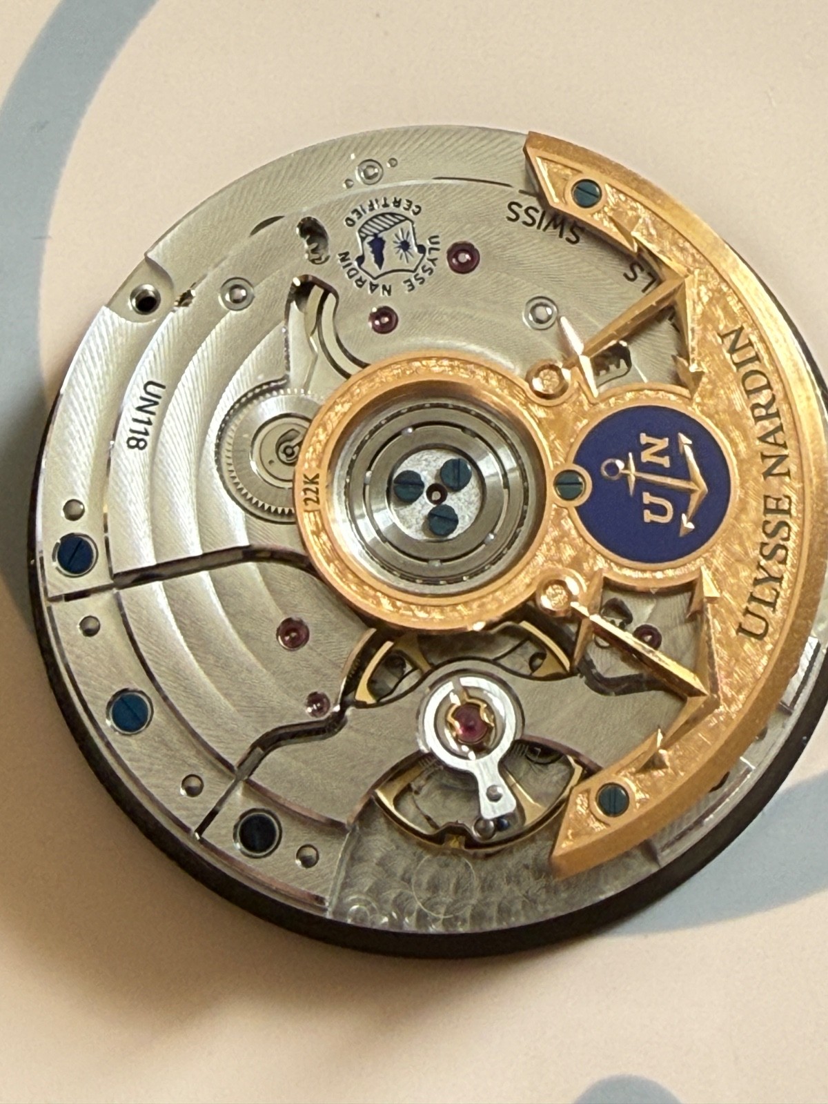 Ulysse Nardin caliber UN-118 Automatic 50 jewels 22k rotor working power reserve