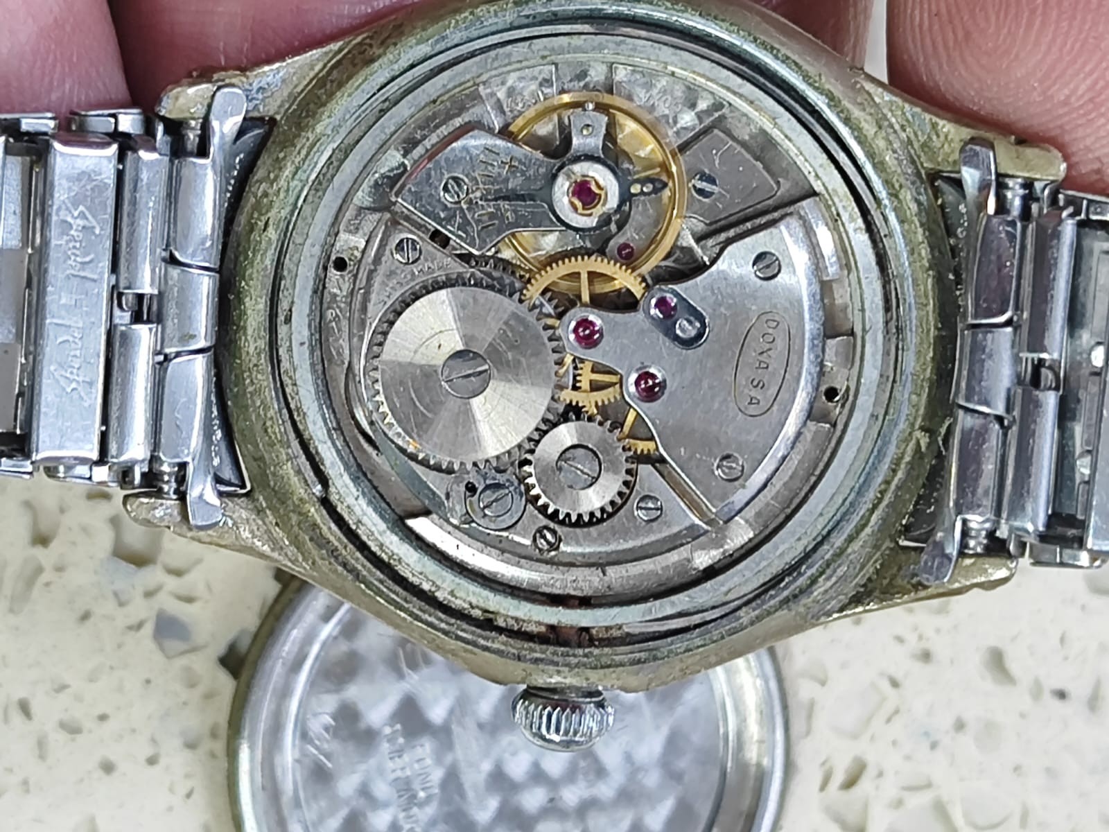 1950 DOXA Antimagnetic Mens watch 34mm Working Speidel band Cal 1/2 1147