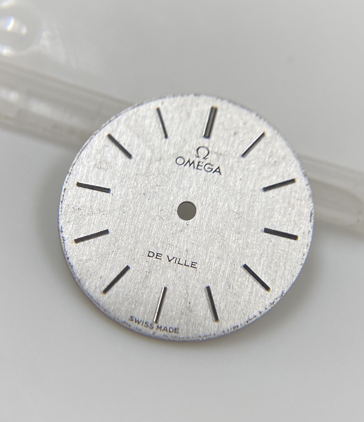 Original Vintage Omega De Ville Caliber 625 Silver Linen 20.5mm Dial