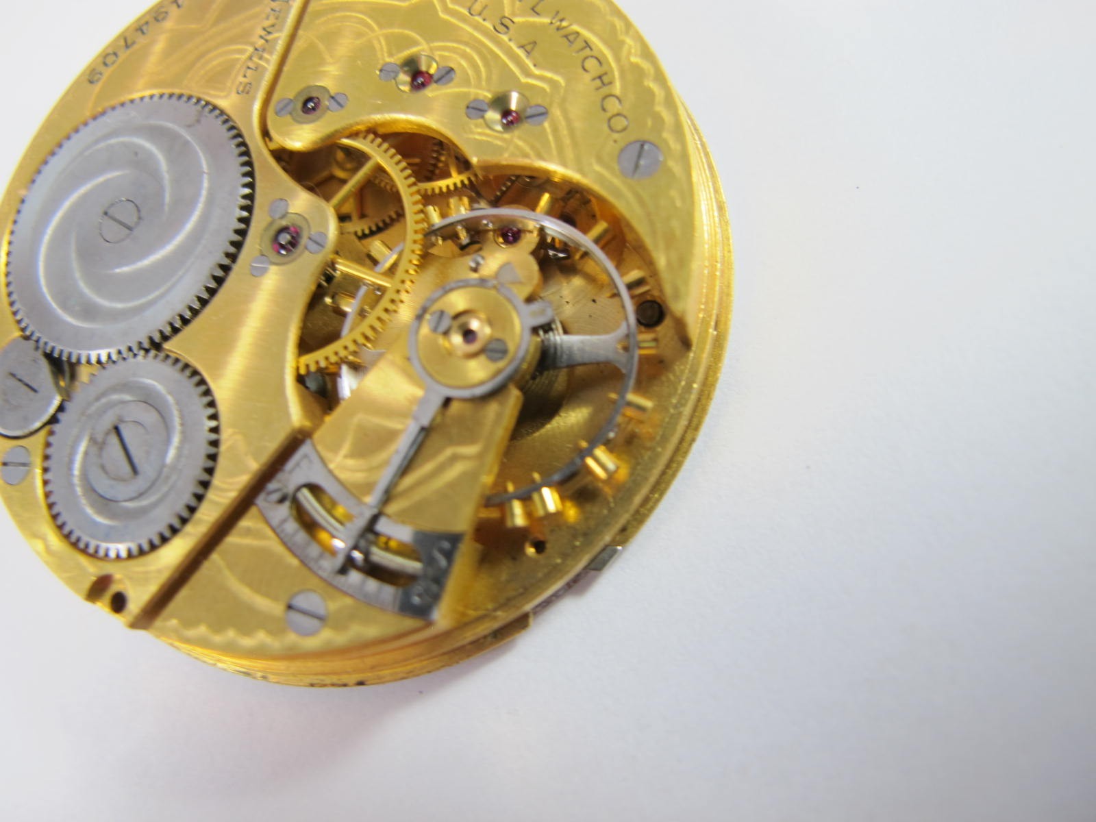 ELGIN MENS 1942 16S ELGIN 17J GRADE 347 WATCH MOVEMENT WITH MILITARY DIAL HANDS