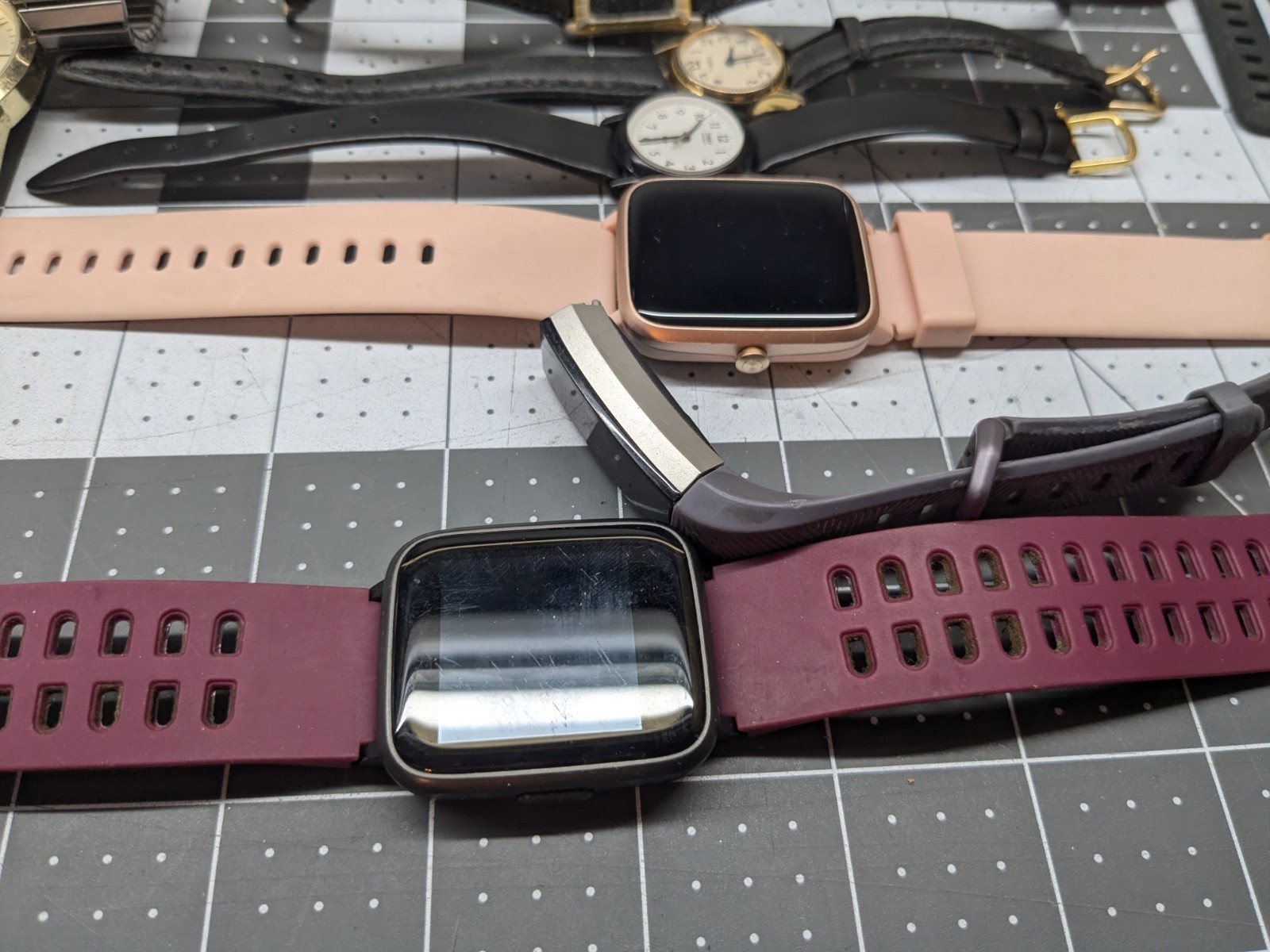 Bulk Watch Lot Timex,Fossil,Quartz Movements 25 Watches + Accessories