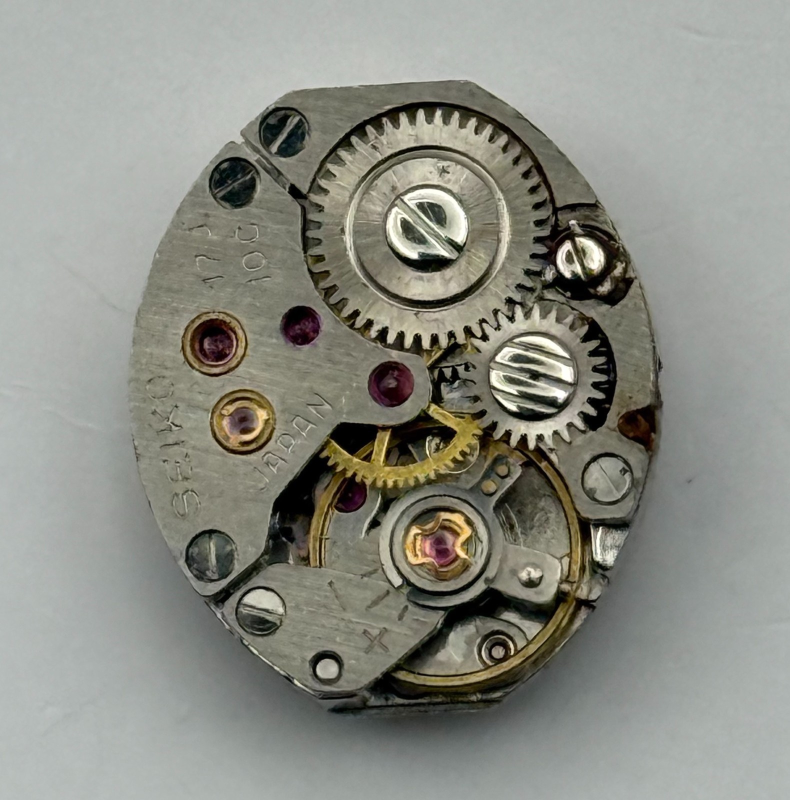 Seiko 10C Watch Movement Diashock Japan 17 Jewels Manual Wind Parts Repair 13mm